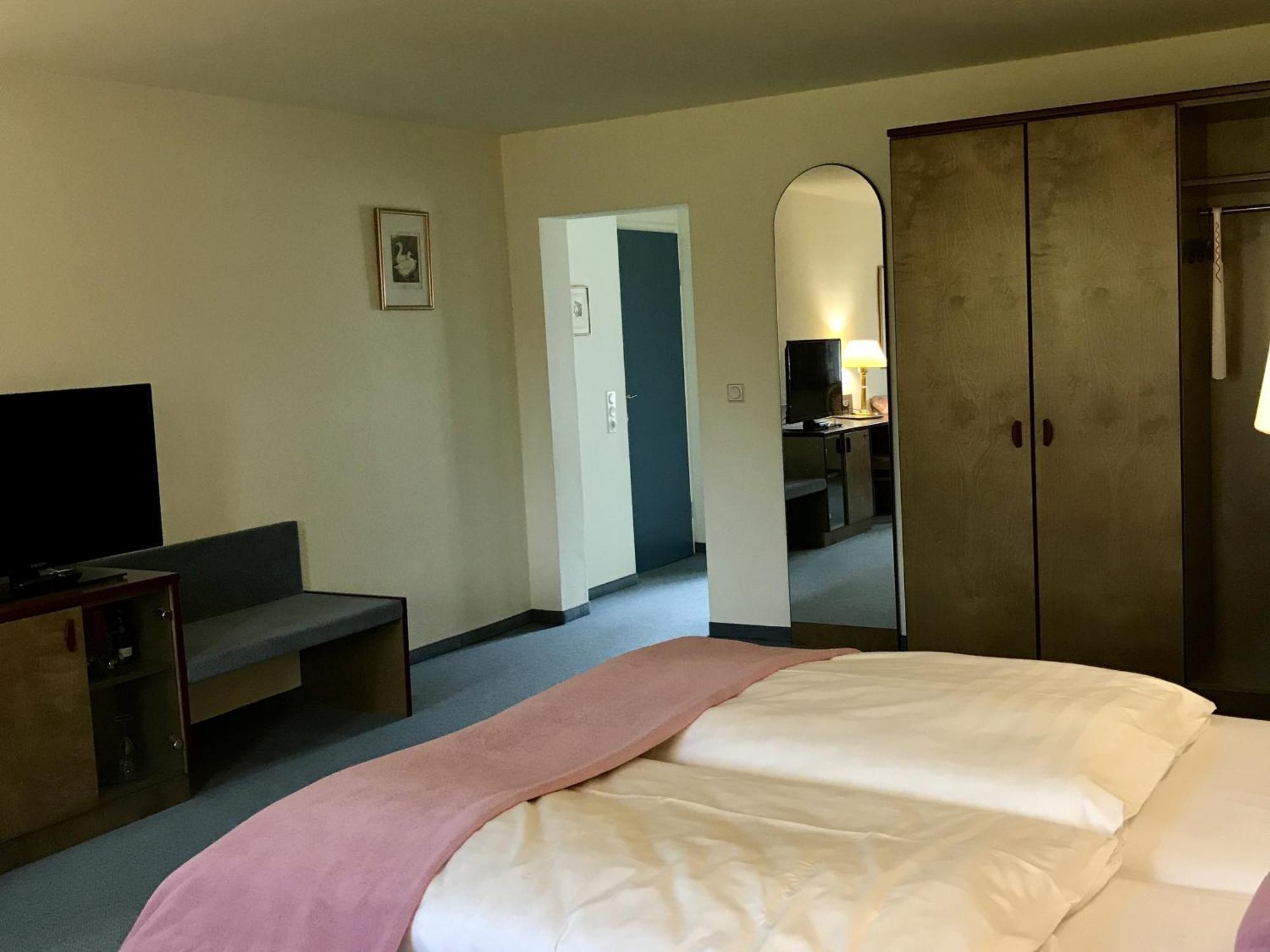 Dein Gutshof Hotel & Ferienwohnungen Görlitz Quarto foto